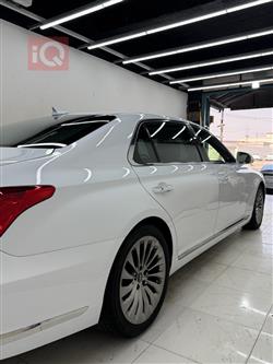 جێنسس G90